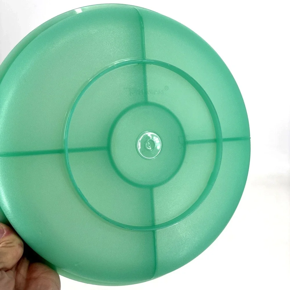 Tupperware vintage divided